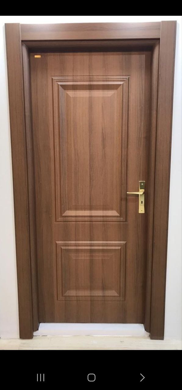 درب داخلی پلی وود سبزین در مدل کلاسیک دو قاب S-106 روکش طرح چوب گردویی