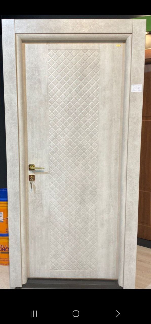 درب داخلی پلی وود سبزین در مدل S-108 با پنل مرکزی طرح لوزی